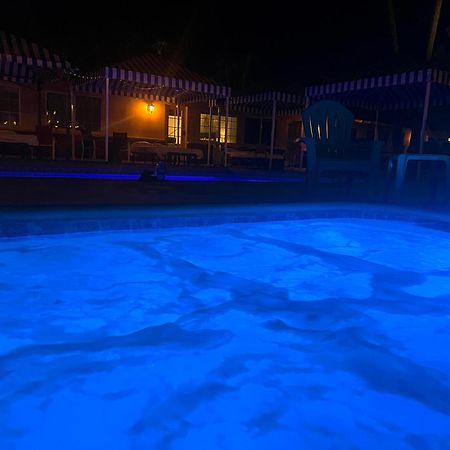 Exotic Dreams Resort Adults Only パーム・スプリングス エクステリア 写真