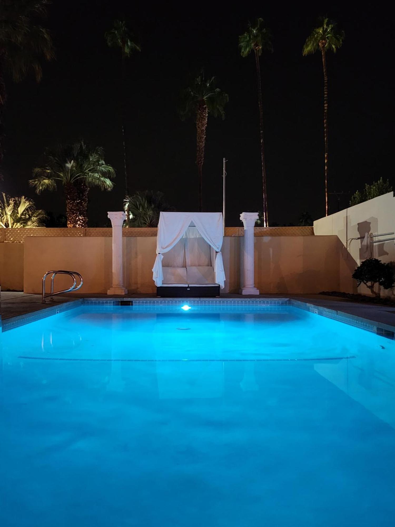 Exotic Dreams Resort Adults Only パーム・スプリングス エクステリア 写真
